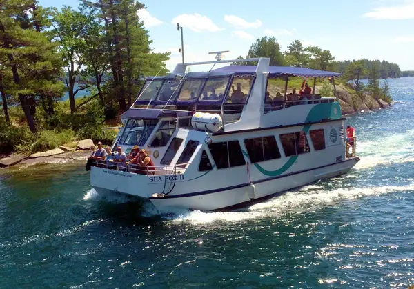 1000 Islands Cruises - Brockville