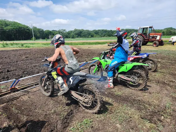 320 MX park
