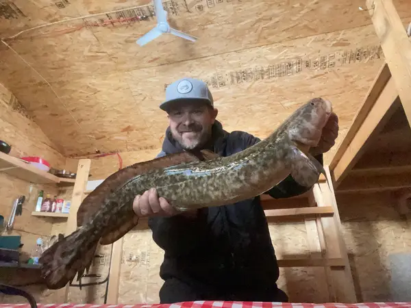 Adventure Ice Fishing