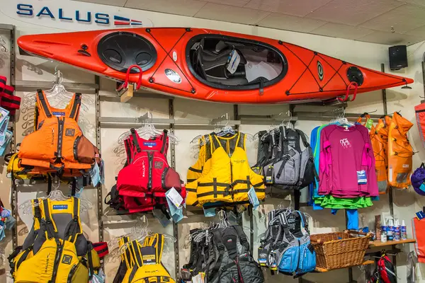 Algonquin Outfitters - Huntsville, photo 2