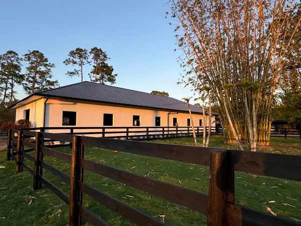 Alma Equestrian Stables, photo 1