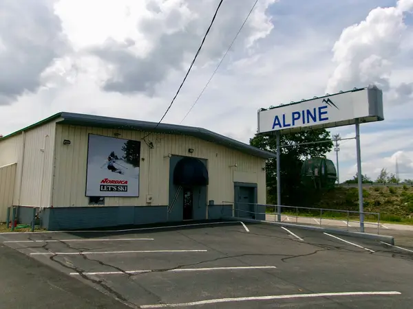 Alpine Ski and Snowboard