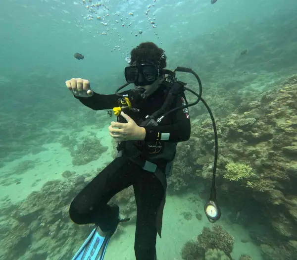 AQUA DIVERS