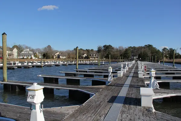 Bay Colony Private Marina