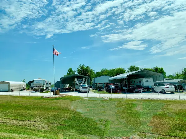 Big Larry's Campground