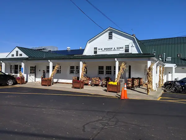 Bishop's Orchards Farm Market & Winery, Guilford, CT