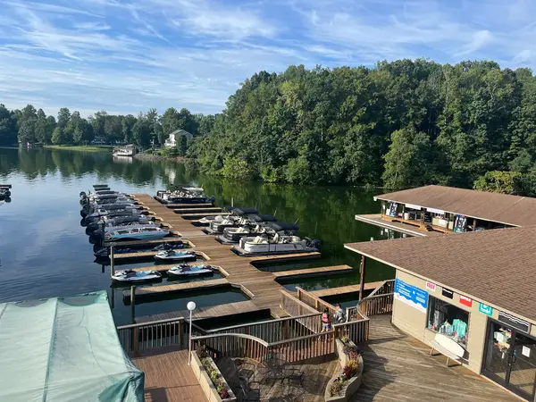 Bridgewater Marina & Boat Rentals