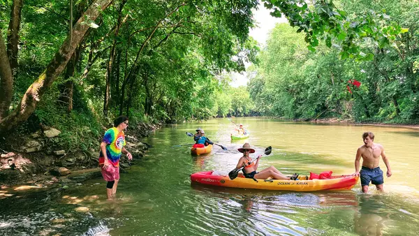 Broken Paddle Outfitters