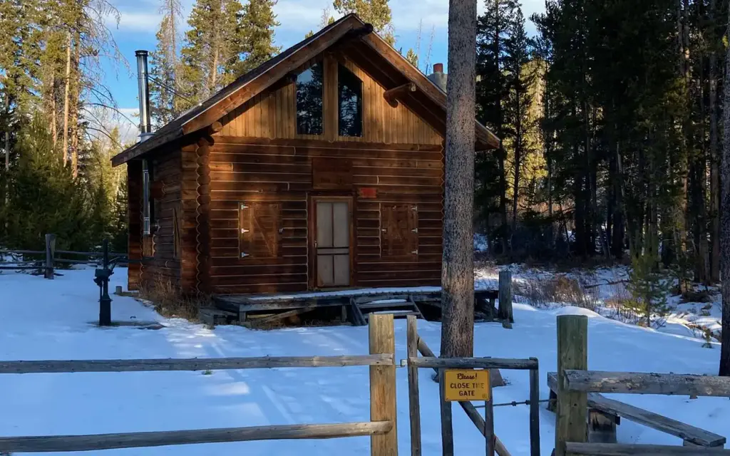 Indian Meadows Guard Station, a Forest Service cabin rental