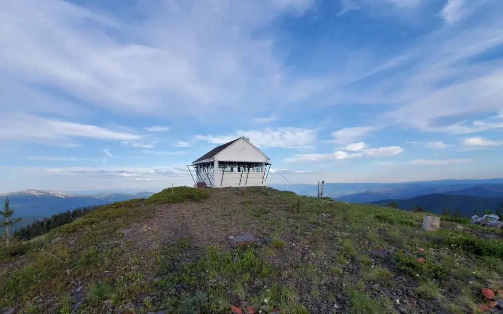 Big Hole Lookout, a Forest Service cabin rental