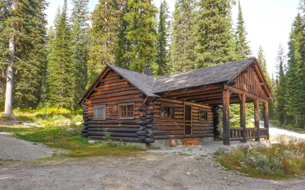 Lost Horse Guard Station, a Forest Service cabin rental