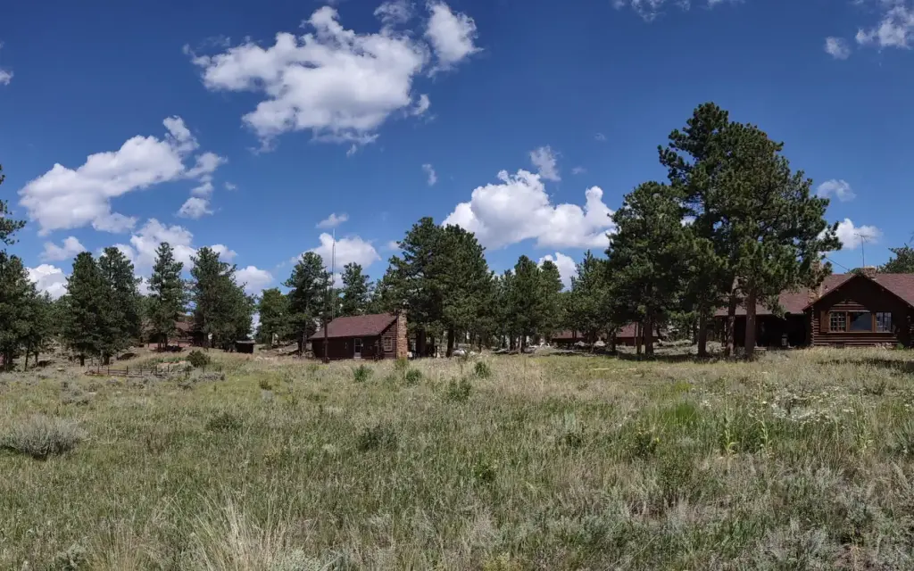 Redfeather Ranger Station, a Forest Service cabin rental