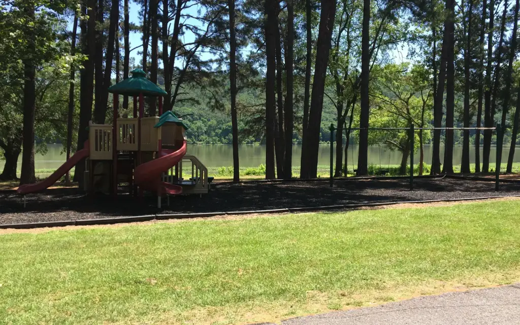 Aux Arc, an Army Corps campground