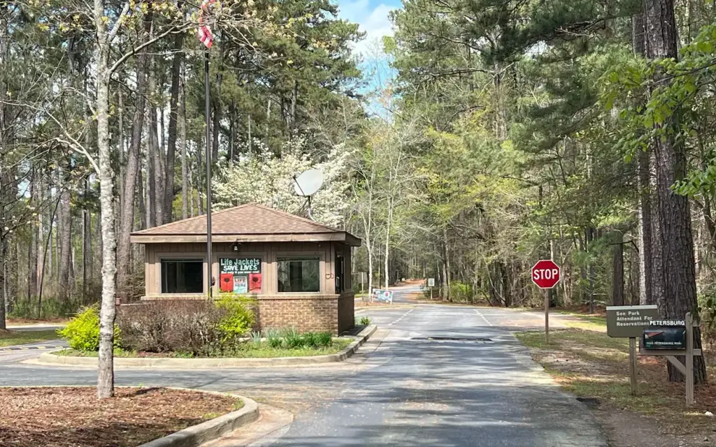 Petersburg, an Army Corps campground