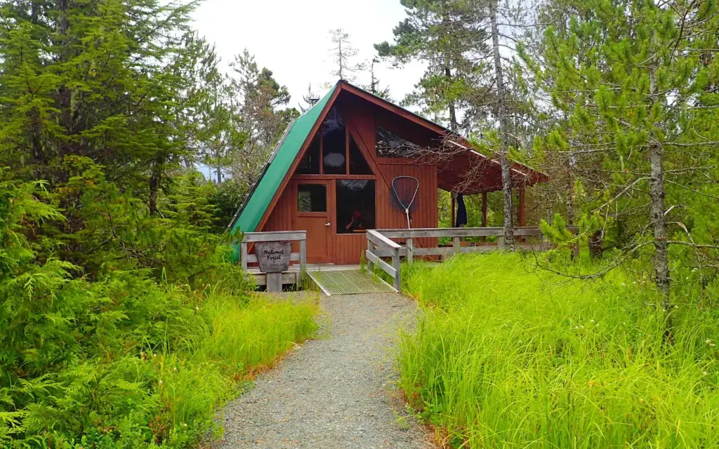Kah Sheets Lake Cabin, a Forest Service cabin rental
