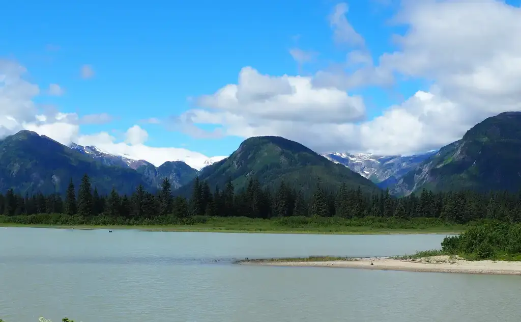 Shakes Slough 1 Cabin, a Forest Service cabin rental