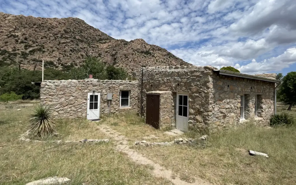 Shaw House, a Forest Service cabin rental