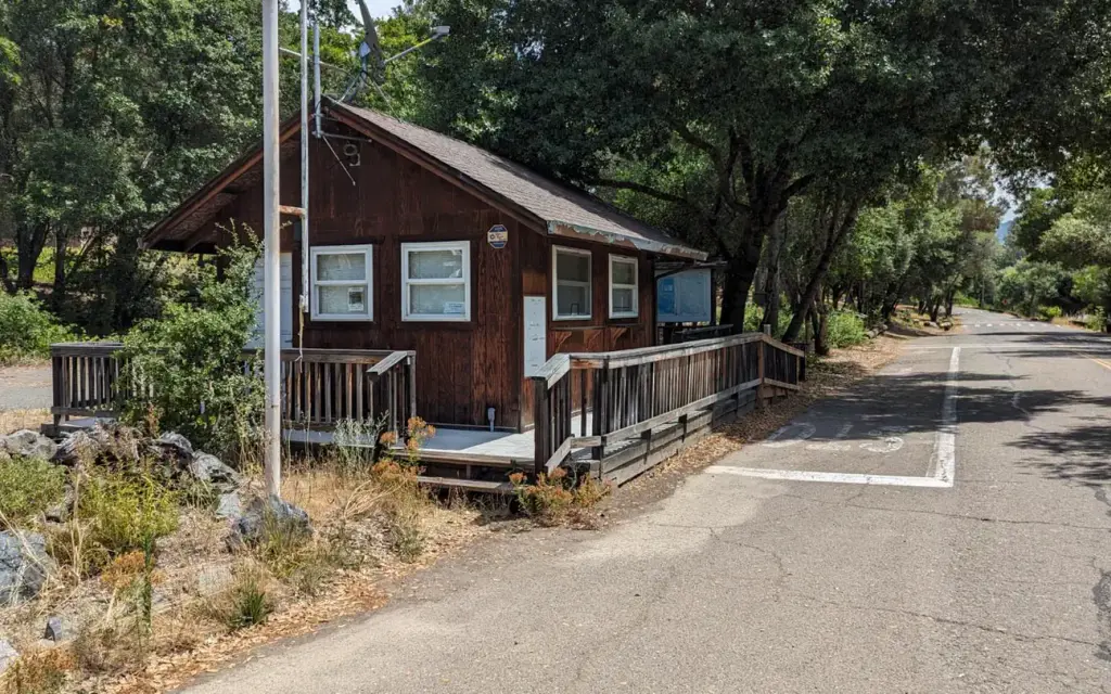 Kyen Campground and Oak Grove Day Use Area, an Army Corps campground