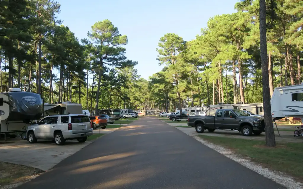 Persimmon Hill(Enid Lake), an Army Corps campground