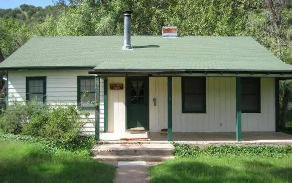Sycamore Cabin, a Forest Service cabin rental