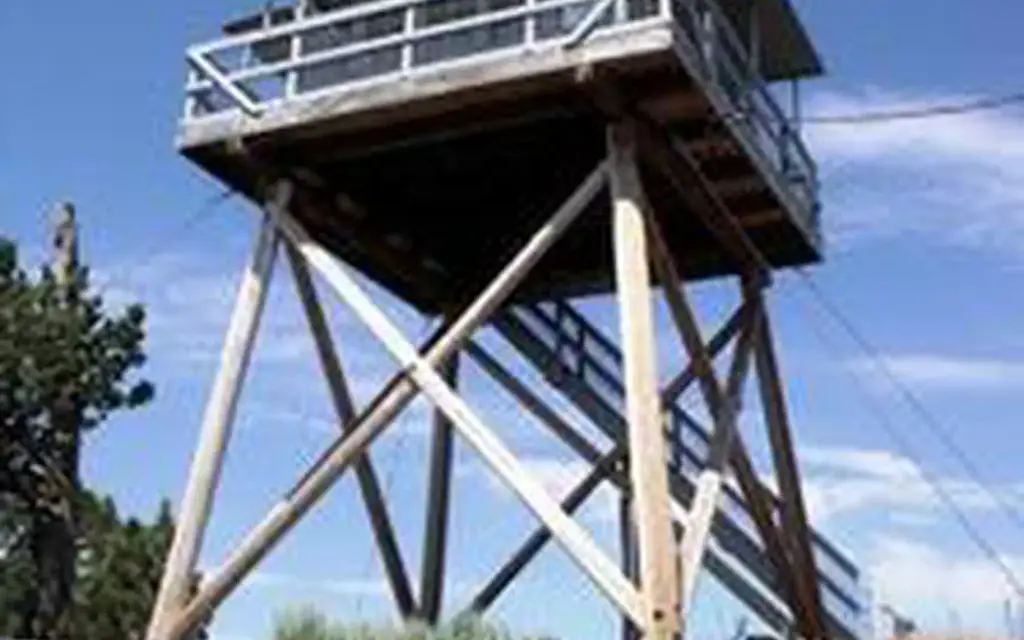 Fall Mountain Lookout Cabin, a Forest Service cabin rental