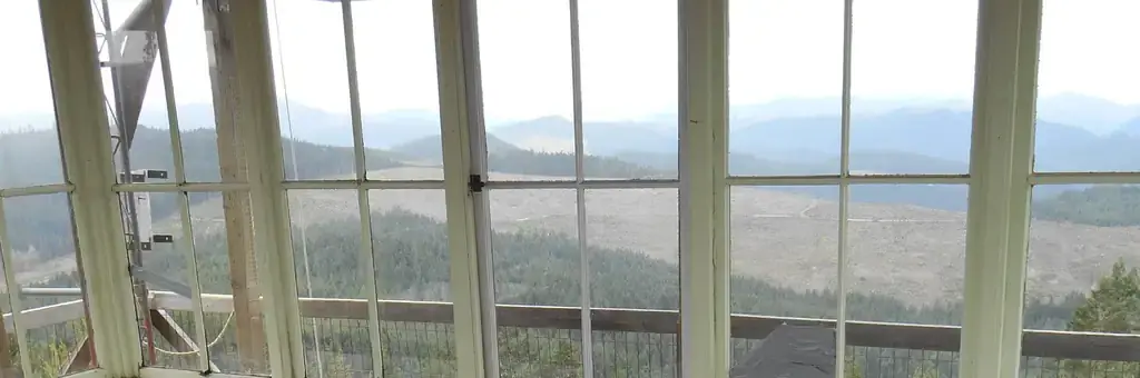 Pickett Butte Lookout, a Forest Service cabin rental