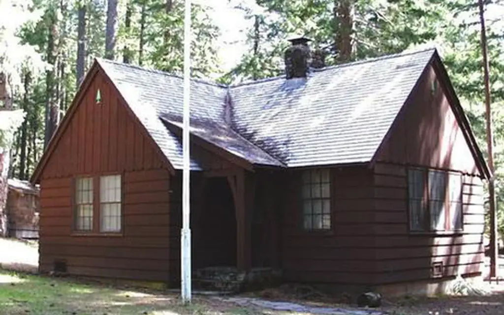 Imnaha Guard Station, a Forest Service cabin rental