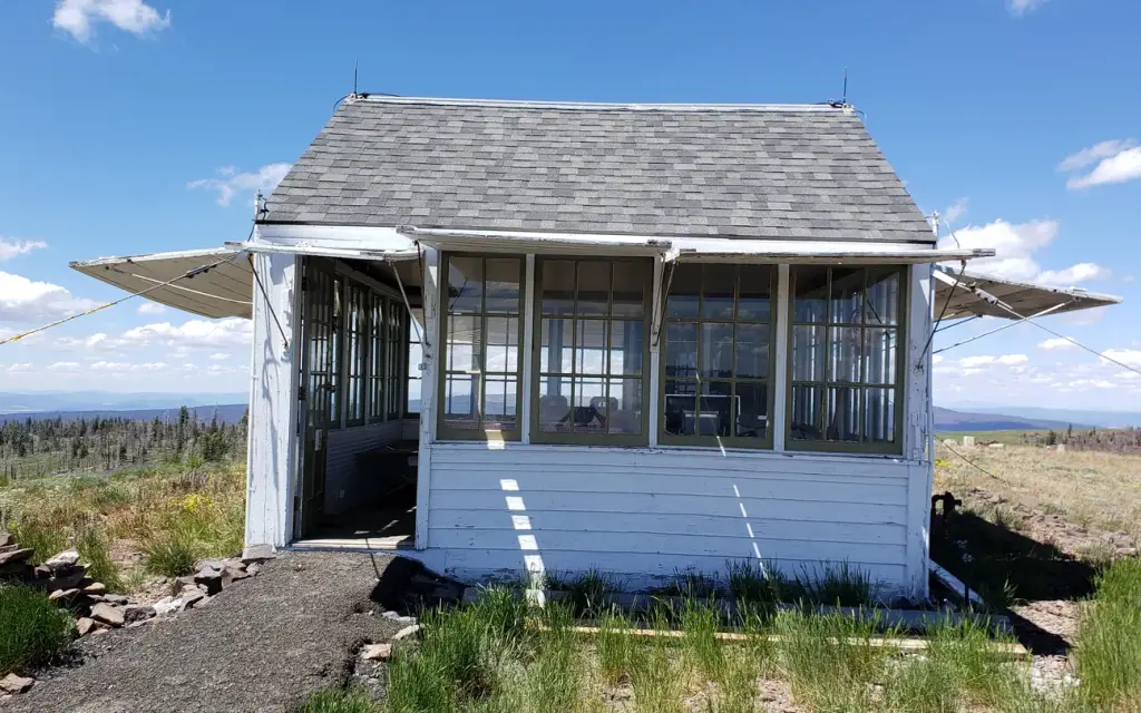 Bald Butte Lookout, a Forest Service cabin rental