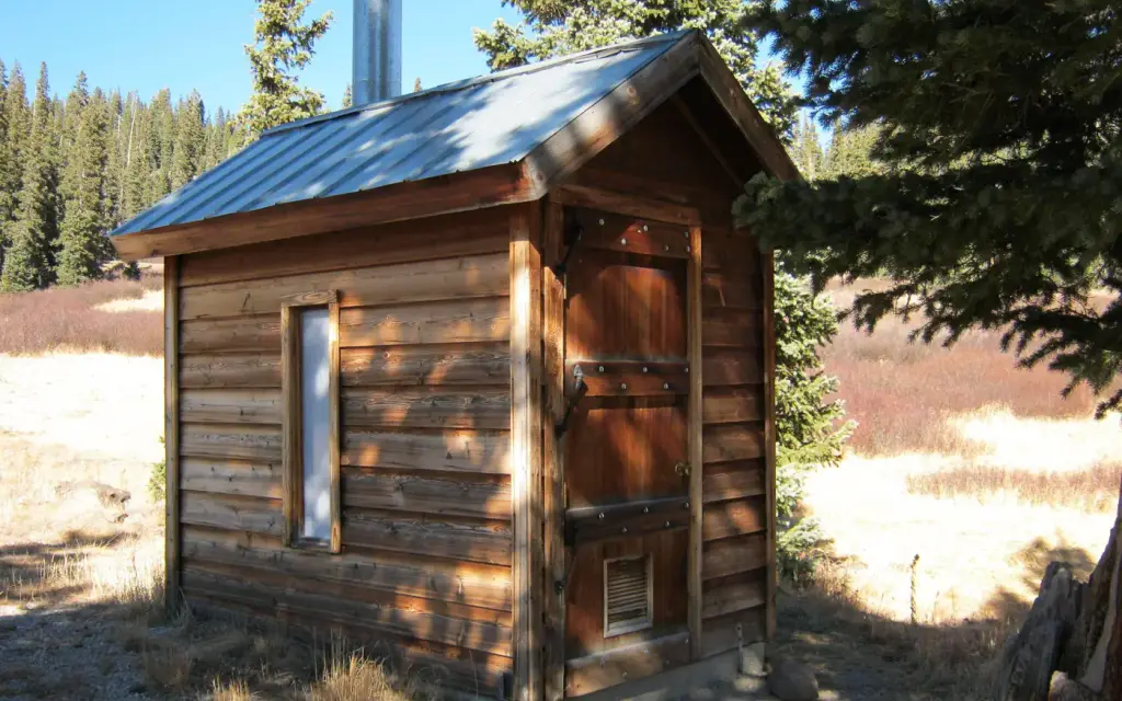 Elwood Cabin, a Forest Service cabin rental