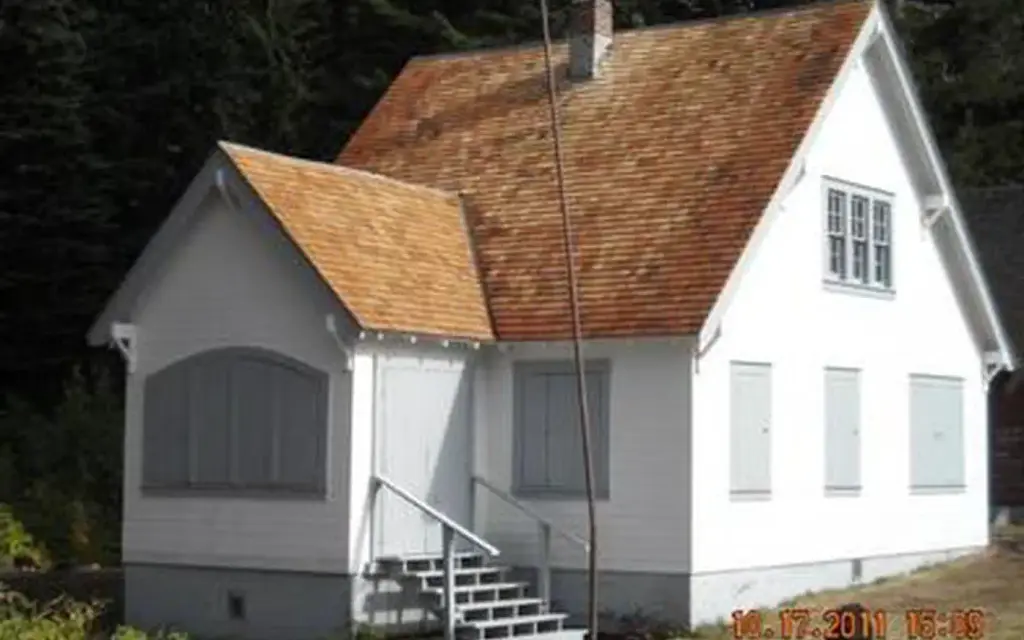 Godman Guard Station, a Forest Service cabin rental