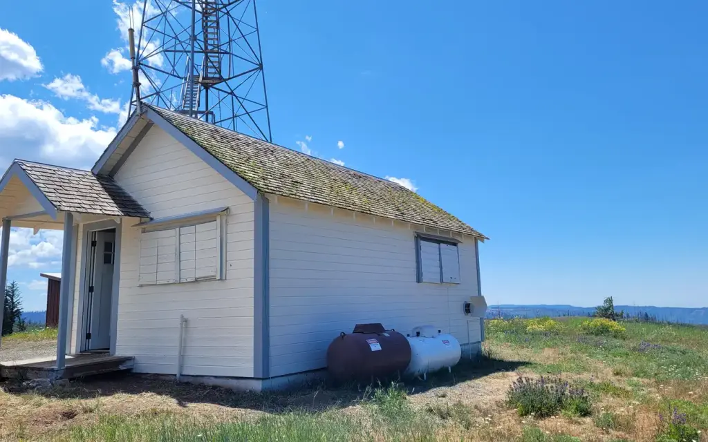 Clearwater Lookout Cabin, a Forest Service cabin rental