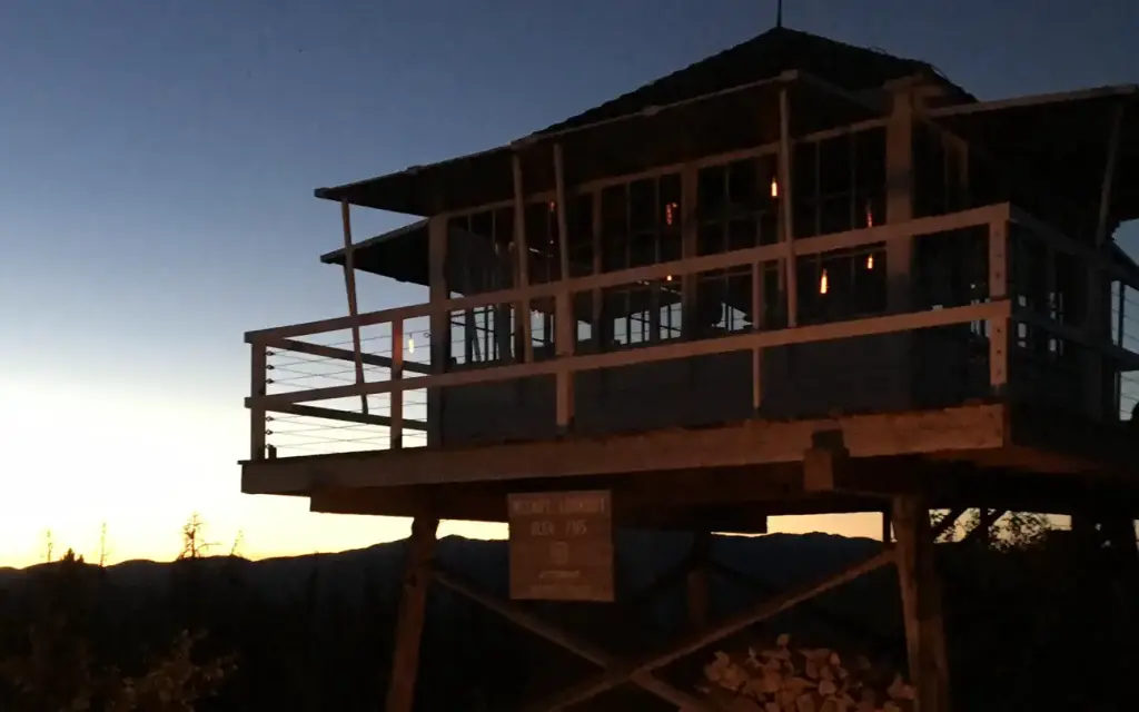 McCart Lookout, a Forest Service cabin rental