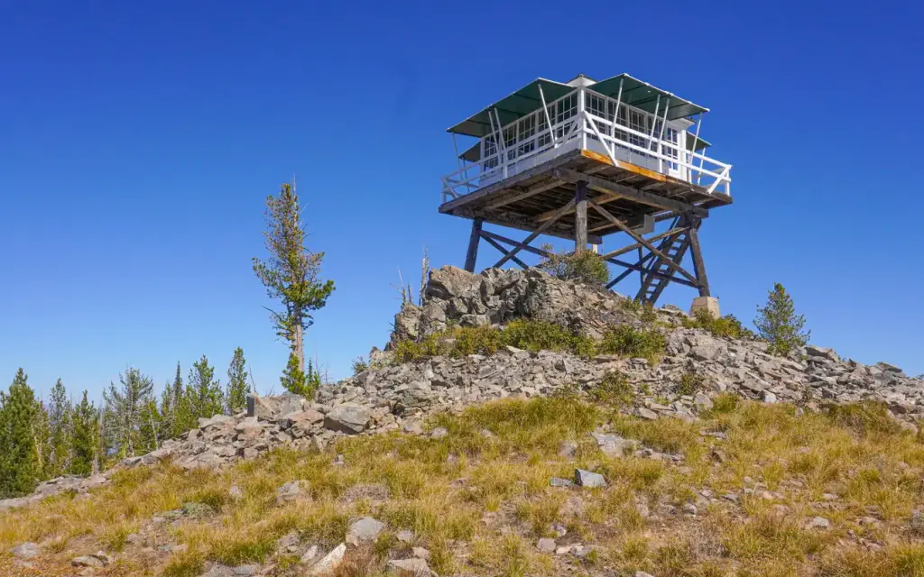 Medicine Point Lookout, a Forest Service cabin rental