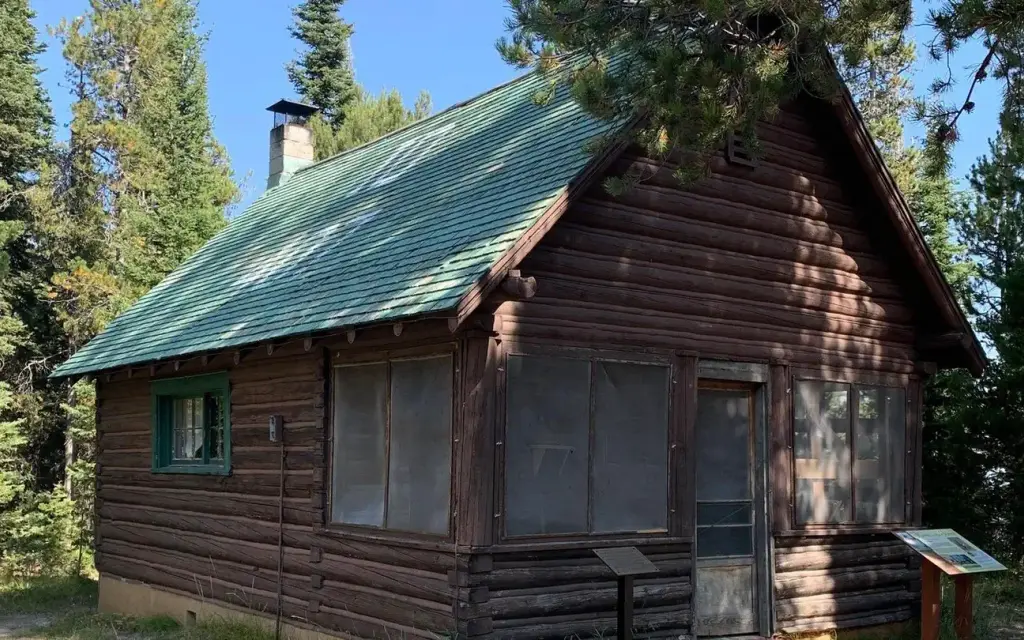 Bishop Mountain Cabin, a Forest Service cabin rental