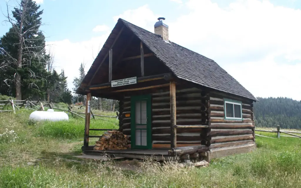 Antone Cabin, a Forest Service cabin rental