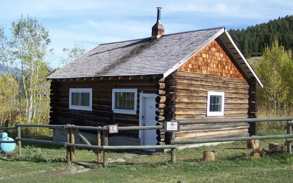 Wall Creek Cabin, a Forest Service cabin rental