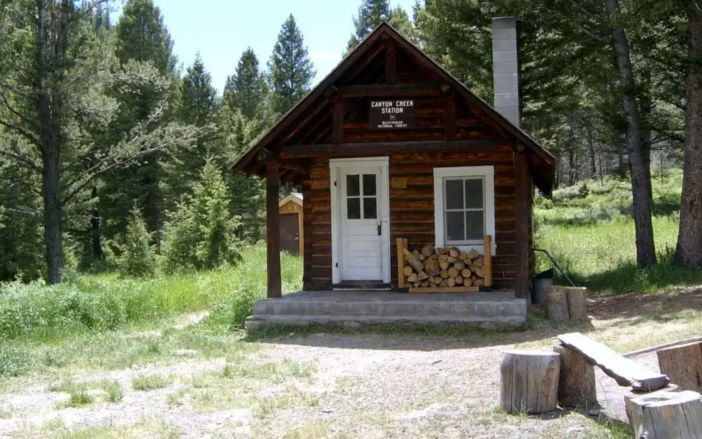Canyon Creek Cabin, a Forest Service cabin rental