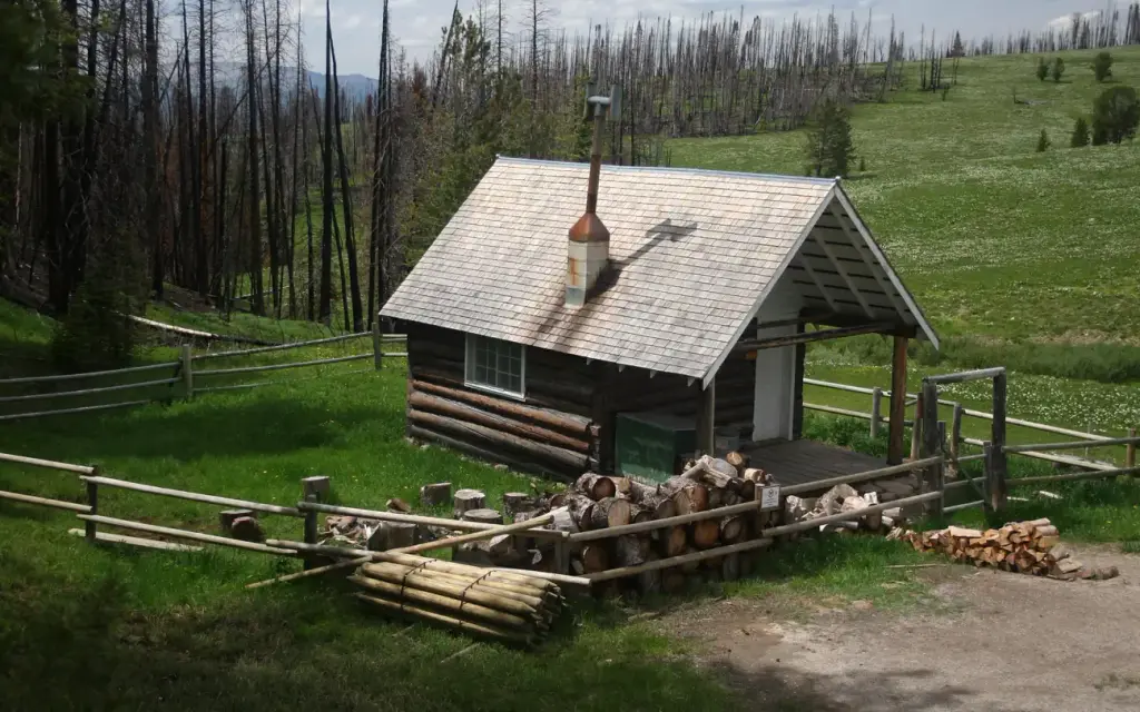 West Fork Cabin (S of Ennis), a Forest Service cabin rental
