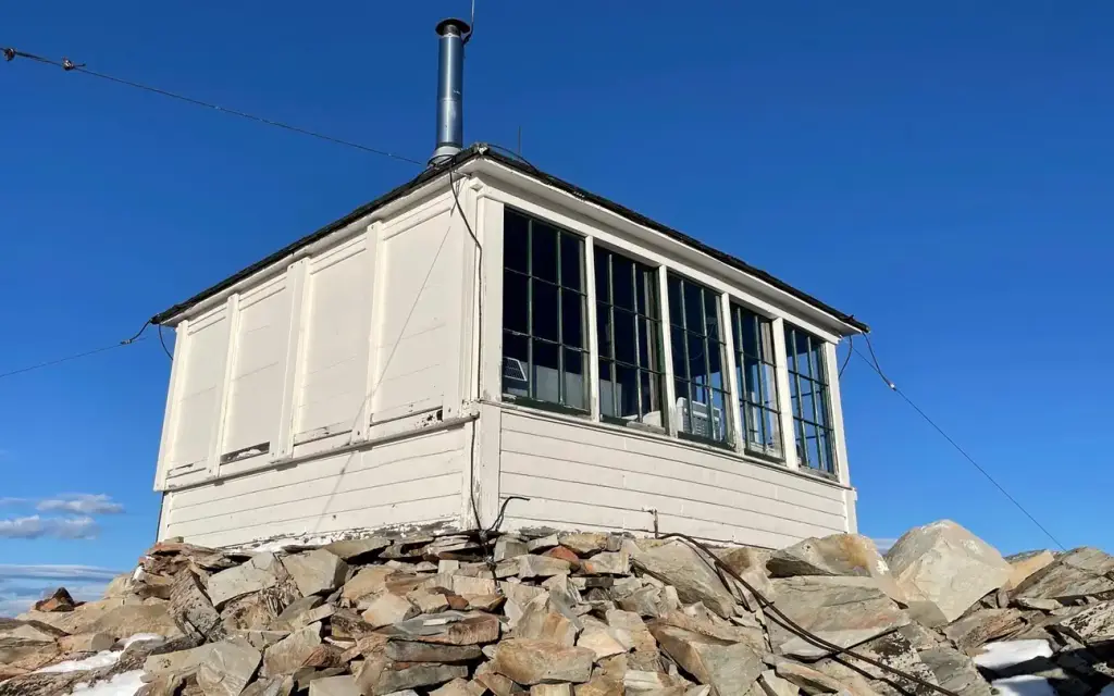West Fork Butte Lookout, a Forest Service cabin rental