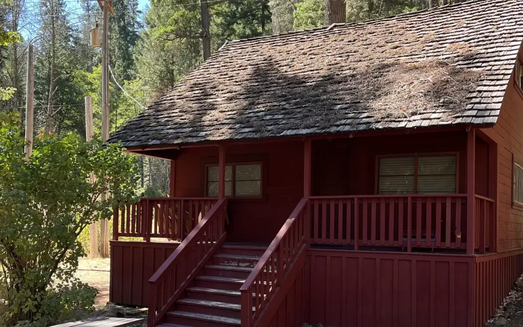 Forest Glen Guard Station, a Forest Service cabin rental