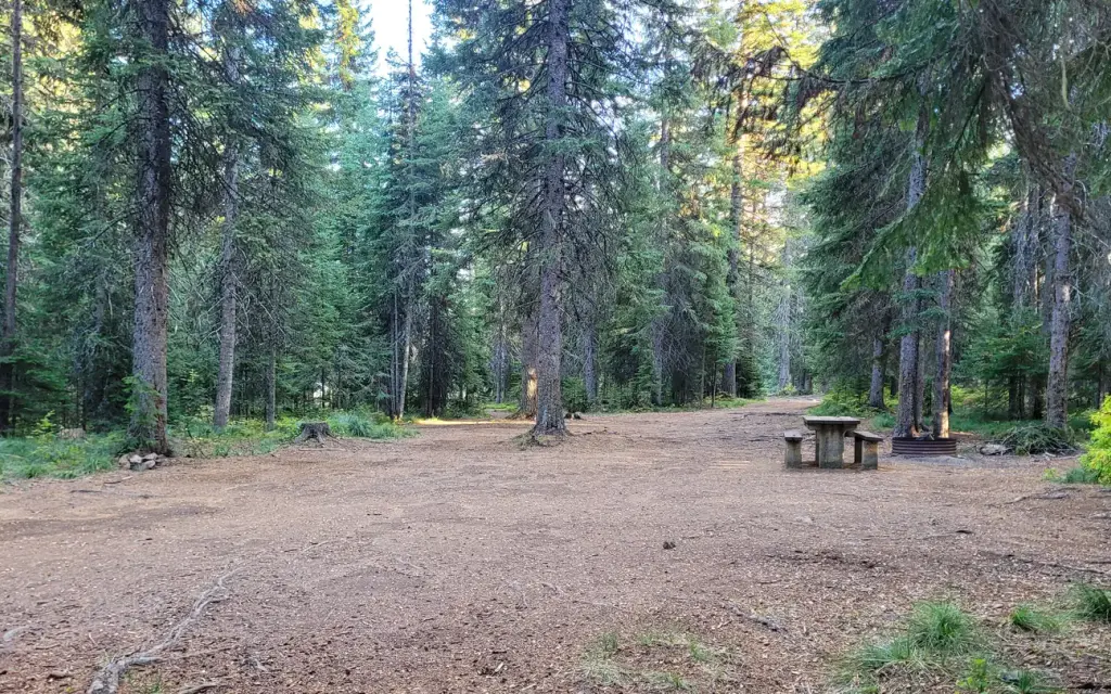 Fish Creek Group Use, a Forest Service group camp