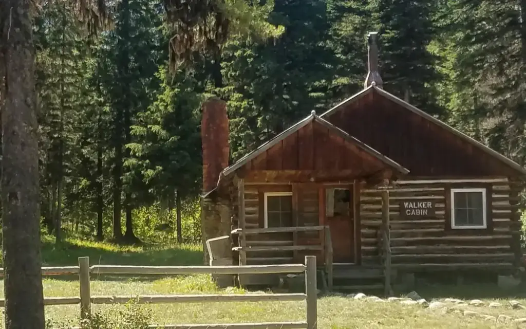 Walker Cabin, a Forest Service cabin rental
