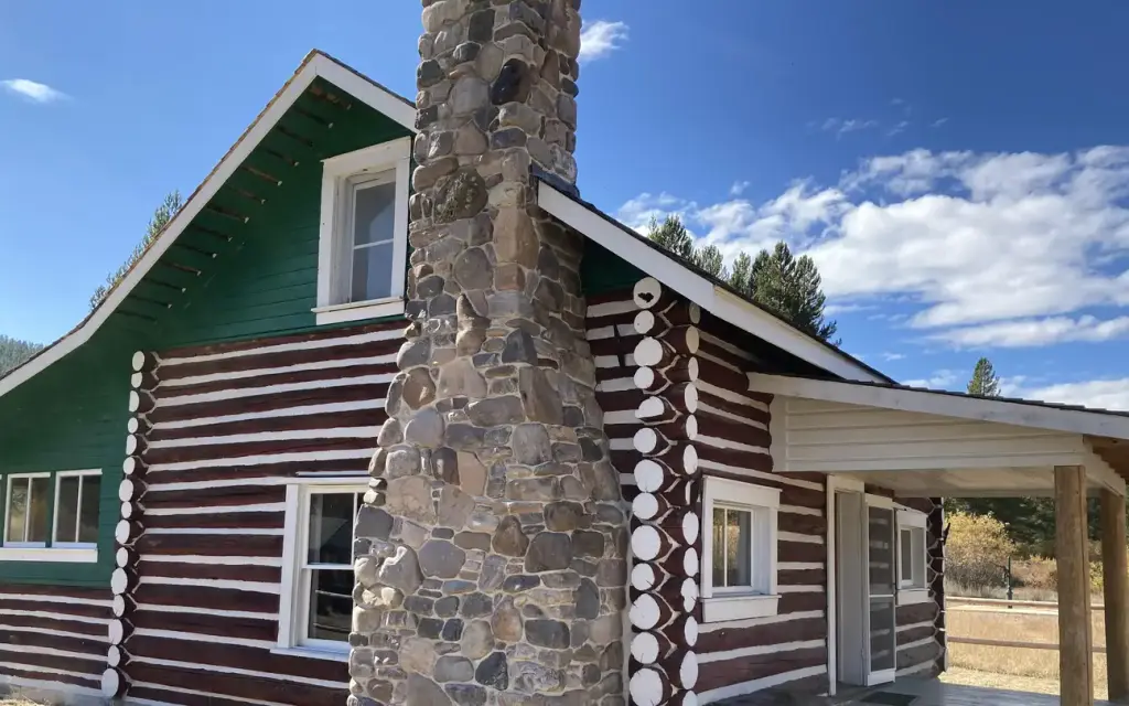 West Fork Of Rock Creek Cabin, a Forest Service cabin rental