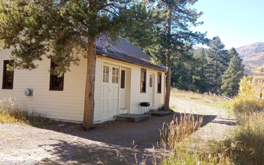 Brewery Creek Guard Station, a Forest Service cabin rental