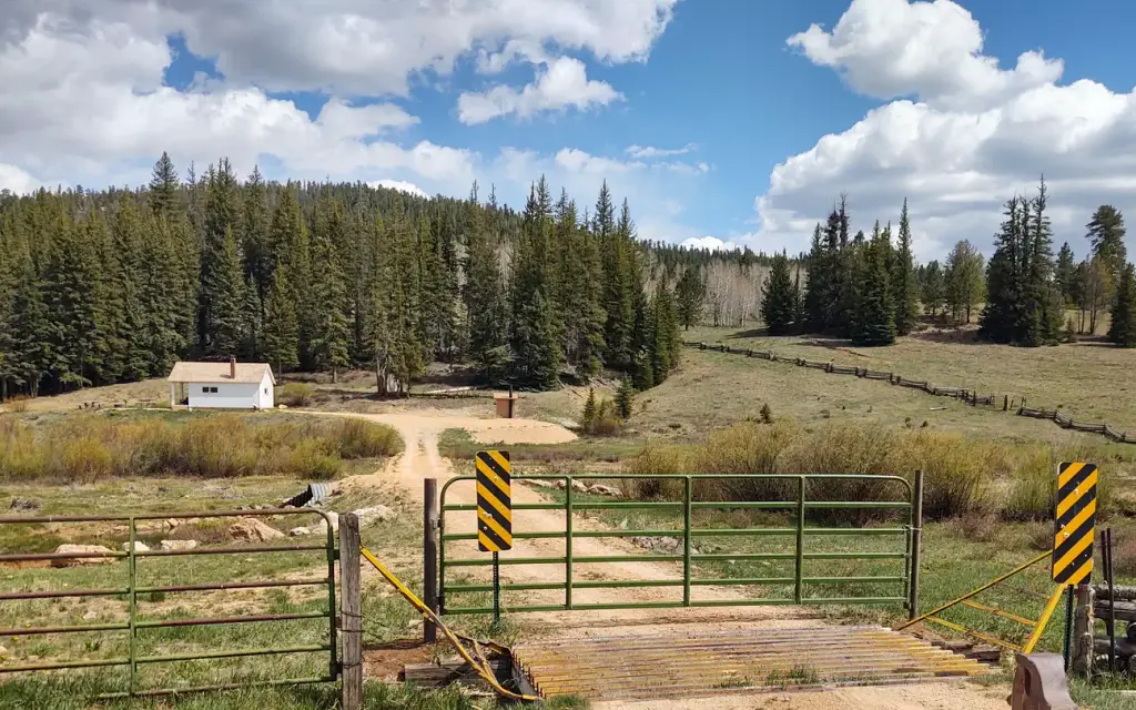 Podunk Guard Station, a Forest Service cabin rental