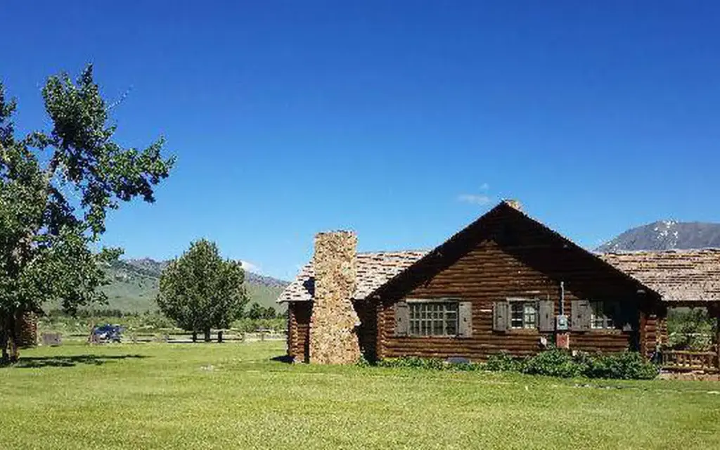 Sunlight Rangers Cabin, a Forest Service cabin rental