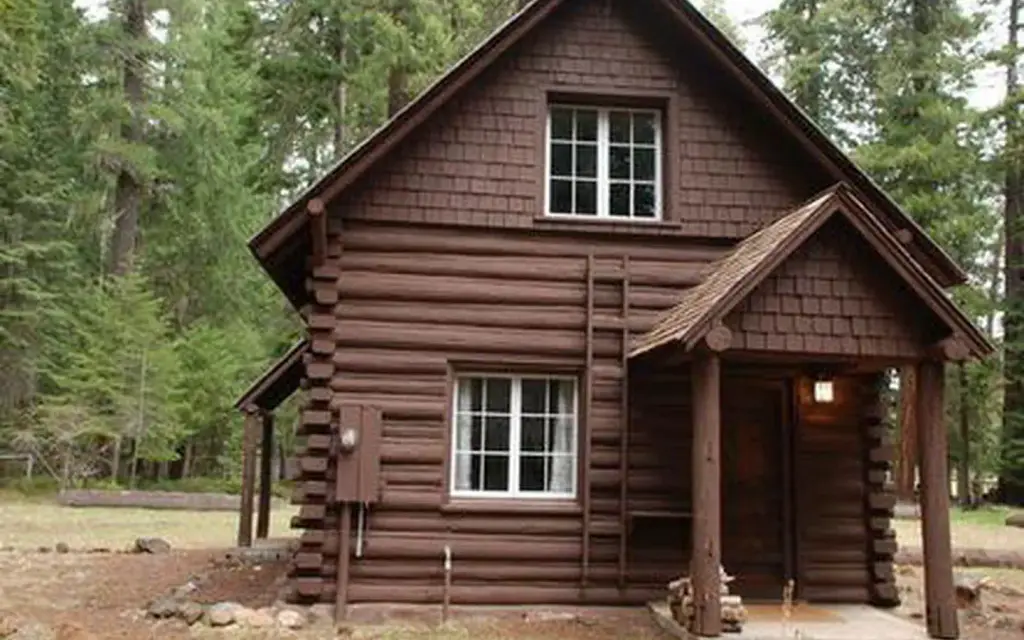 Big Elk Guard Station, a Forest Service cabin rental