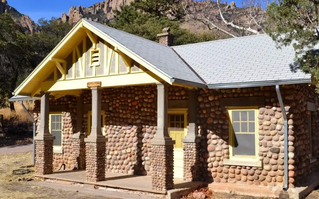 Portal Bunkhouse, a Forest Service cabin rental