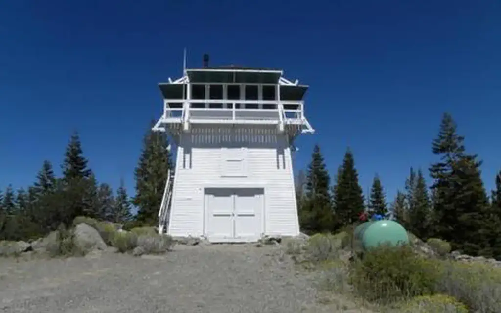 Sardine Peak Lookout, a Forest Service cabin rental