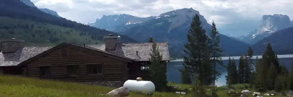 Green River Lake Lodge, a Forest Service cabin rental